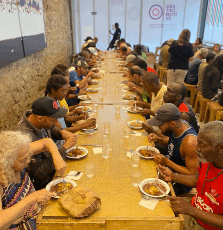 Refeitoriosocial8 768x793