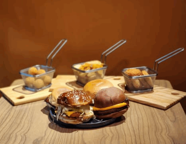 Theburguerhouse7 768x592