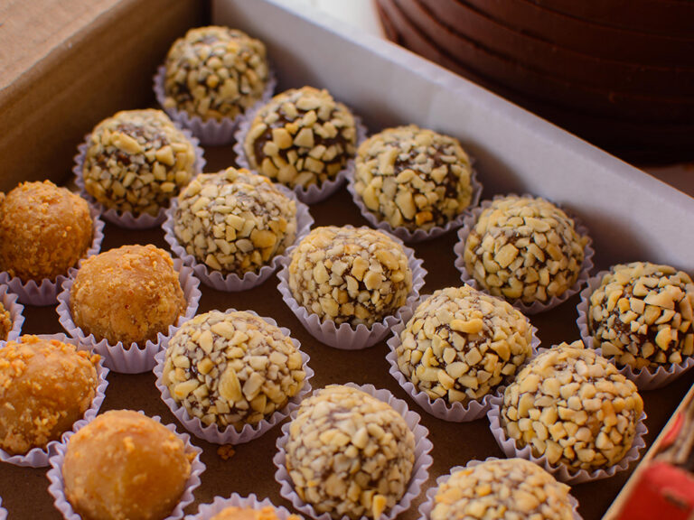 Mona Tutes 2 768x576